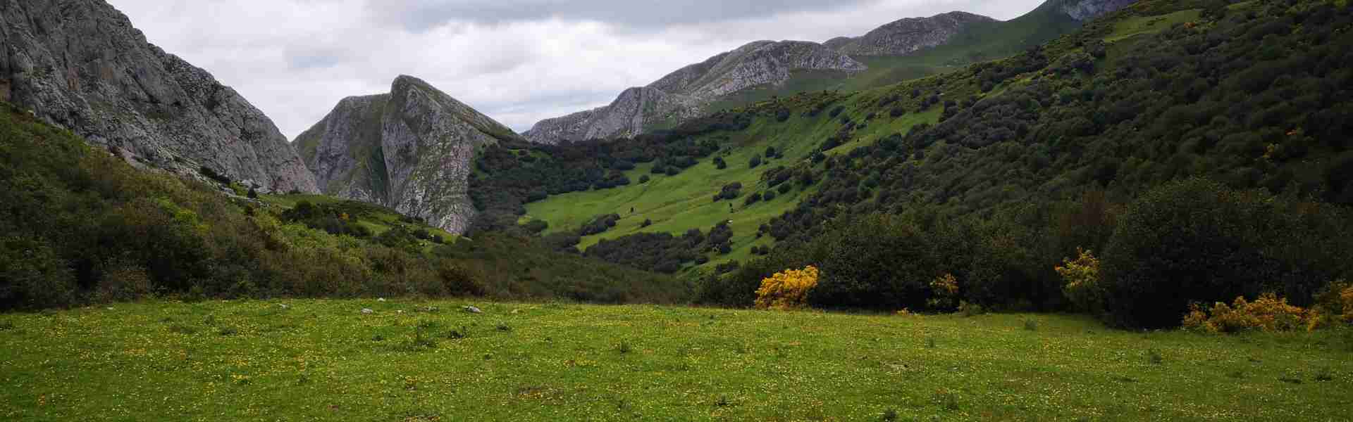 Best Hikes in Asturias - Puerto de Agüeria